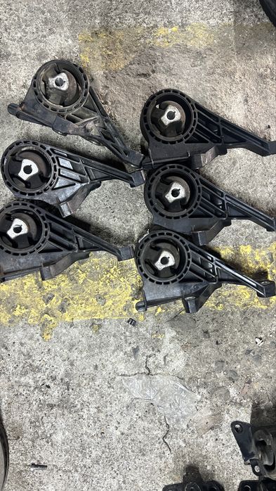 Подушка двигателя Шевроле Круз