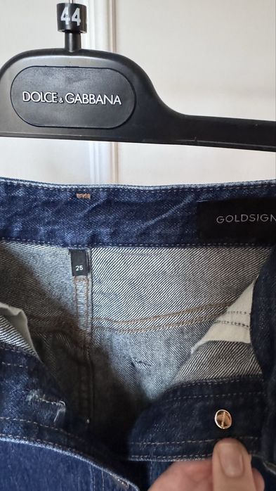 Джинсовая юбка в длине миди