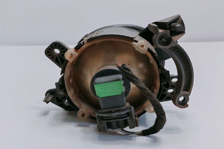 Far Ceata  proiector stanga A2518200756 Mercedes-Benz B-Class W245 se