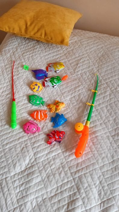 Продаю детские игрушки