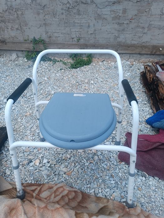 Инвалидное кресло