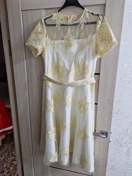 Продаётся вечерний платье