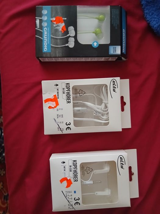 Sunt noi ...blutooth, radio...