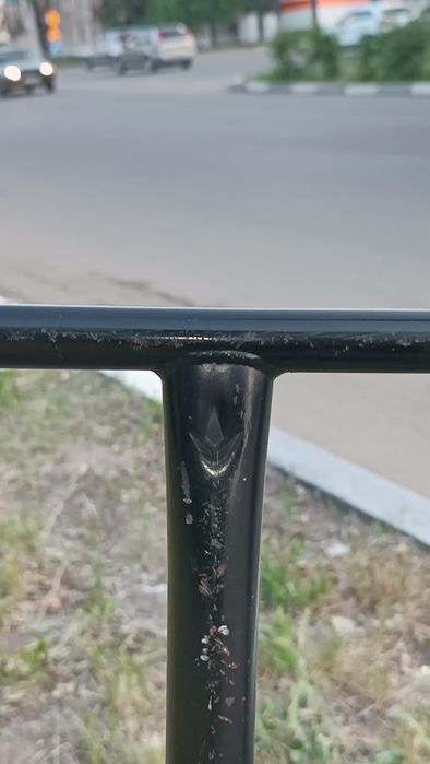 Продам трюковой самокат Blunt Prodigy S9 Street