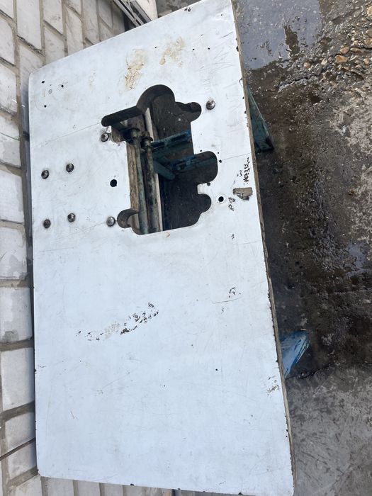 Стол швейный продам