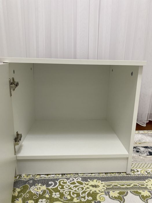 Тумба прикроватная