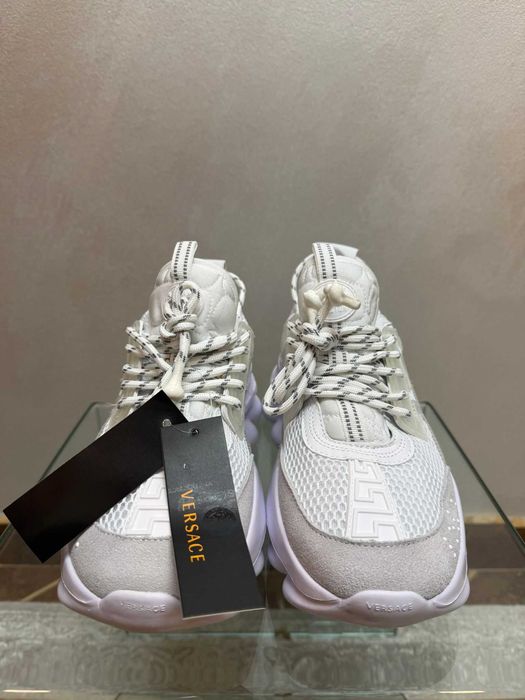 START VARA!!! Versace Chain Reaction White