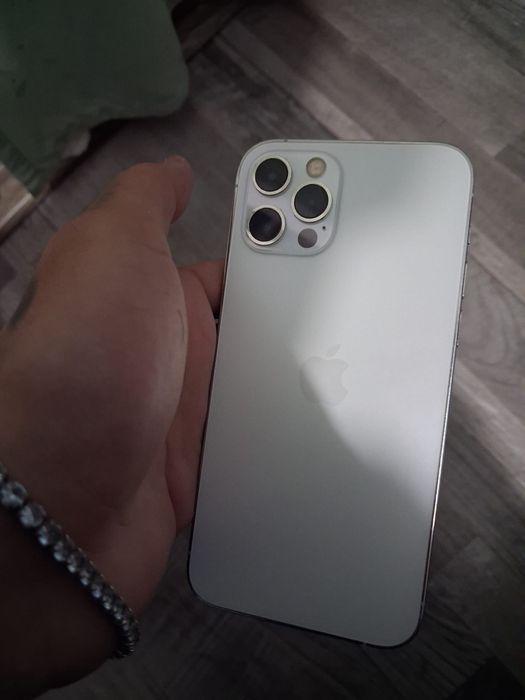 Vand sau schimb iphone 12 pro