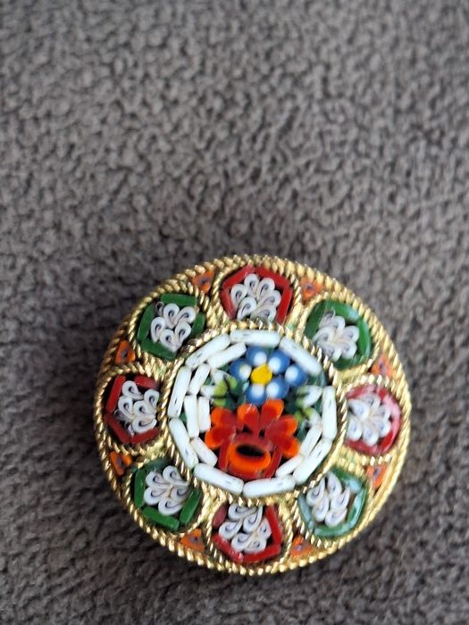 Италанска микро мозайчна брошка