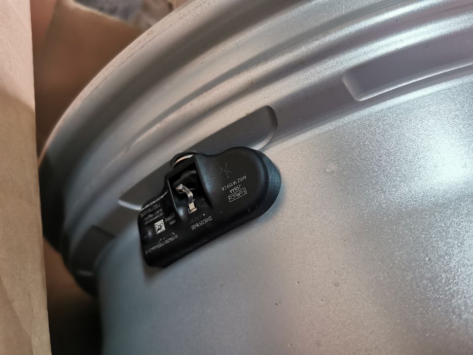 Vand jante de aliaj originale pentru Range Rover pe 20