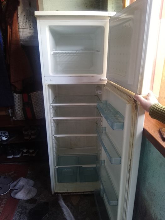 Холодильник Артель б/у