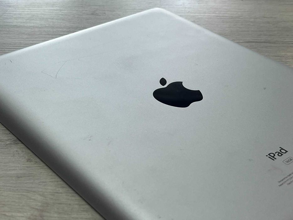 Продавам iPad 2 16GB