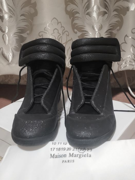 Maison Margiela Future — размер 39, чёрные кроссовки