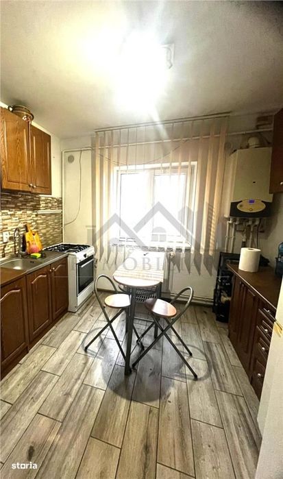 Apartament 3 camere zona Primarie Valea Lupului