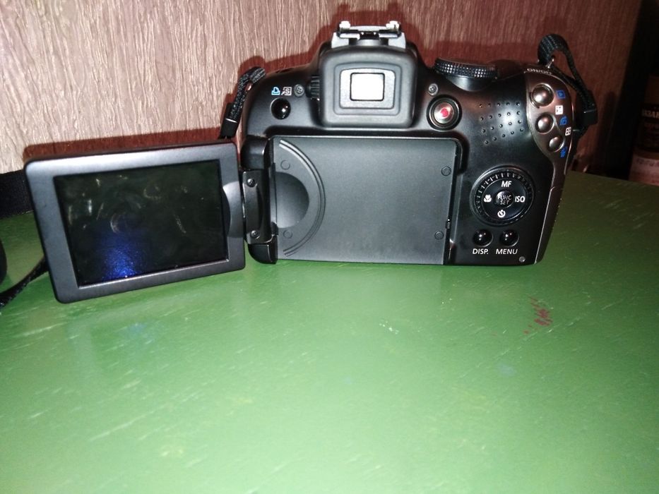 Срочно продам фотоаппарат CANON.