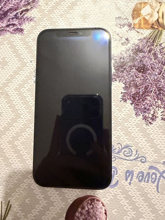 iPhone 12 de vanzare