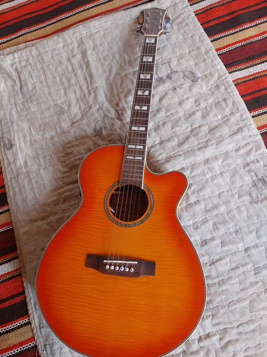 Ekvalayzerli akustik gitara