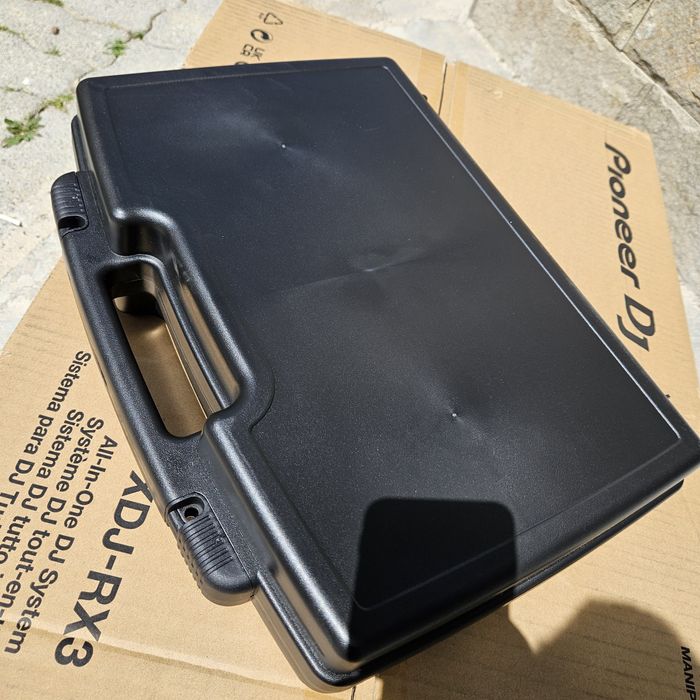 Нови Куфари за микрофон Shure, sennheiser