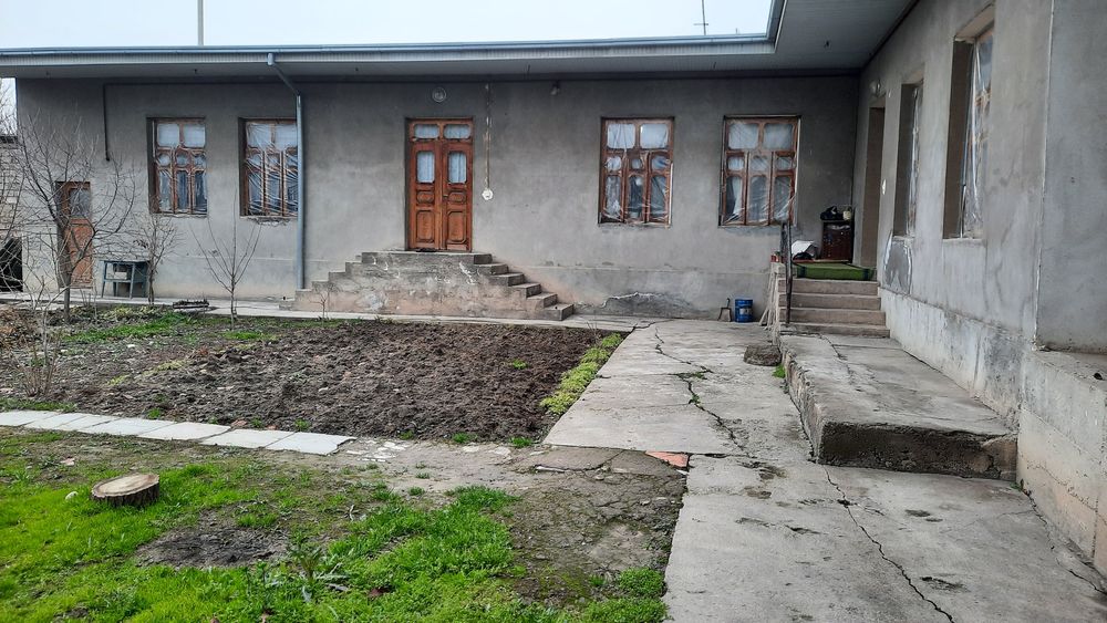 Дом участок на Мирзо Улугбекском районе 5.3соток