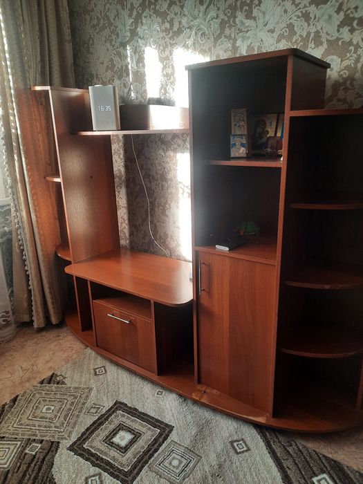 Продам б/у стенку