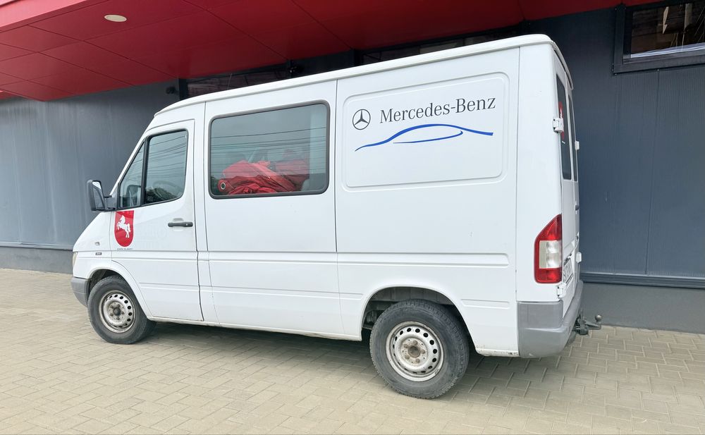 Mercedes Benz Sprinter 216 4+1 automata