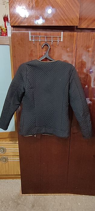 Продам две кофты и куртку