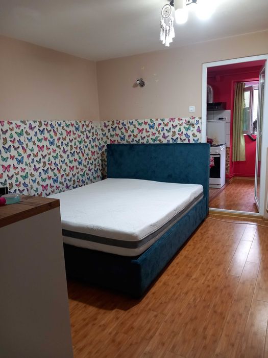 vand sau  schimb garsoniera cu apartament +diferenta
