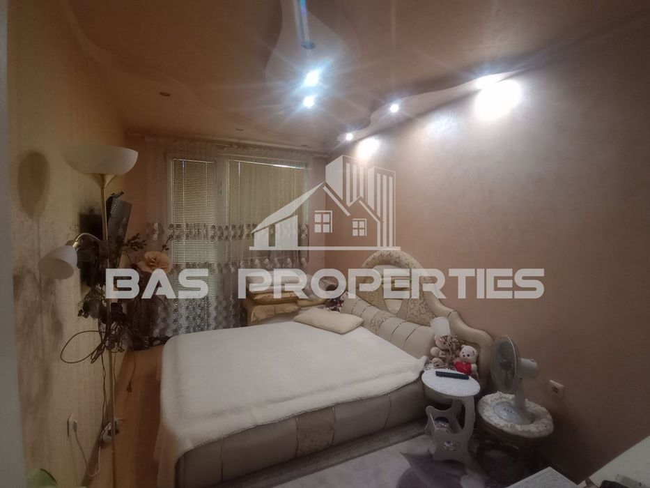 Дава се под наем Двустаен апартамент в София, Център - 65 кв.м за 790.5 € - Снимка #9