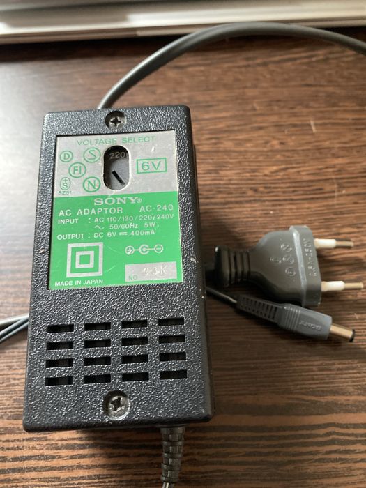 2xRadio multiband Sony ICF SW-7600 Made in Japan.