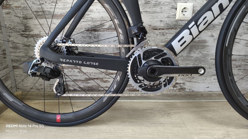 Карбонов аеро шосеен велосипед Bianchi Oltre RC SRAM Red AXS Powermeter Fulcrum Speed 40T | 57