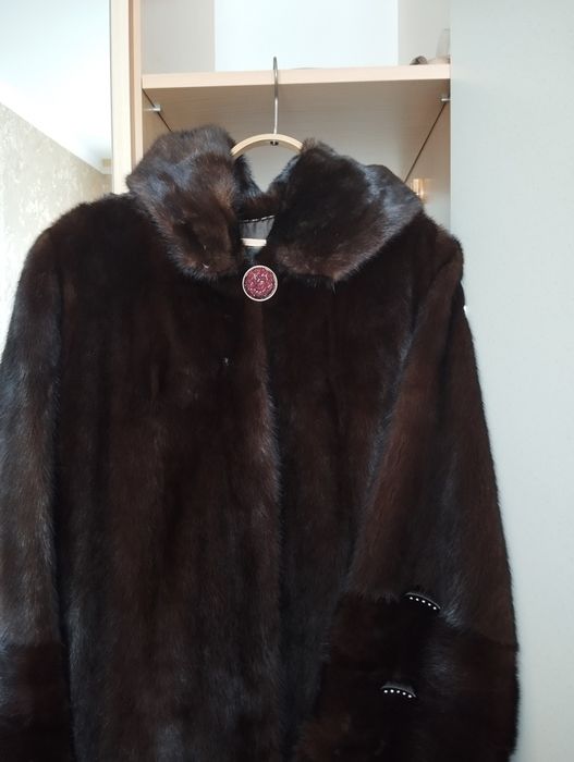 Продам норковую шубу