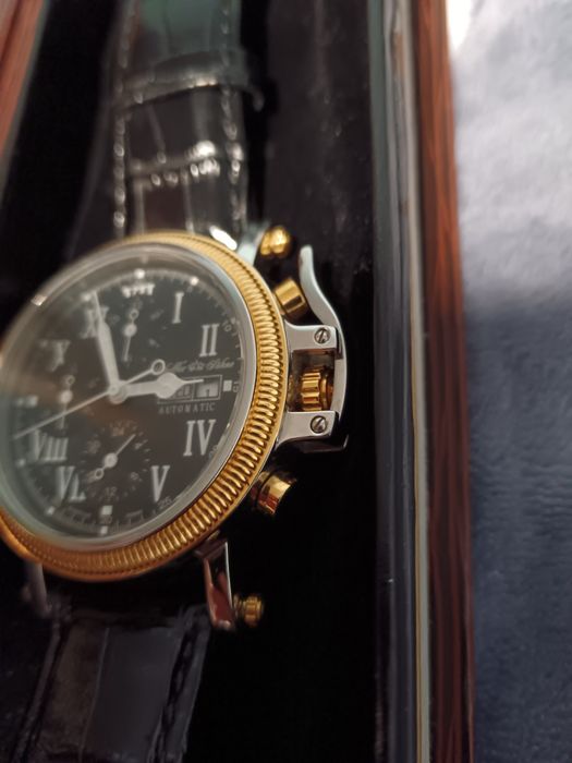 Vând ceas echt lender nou