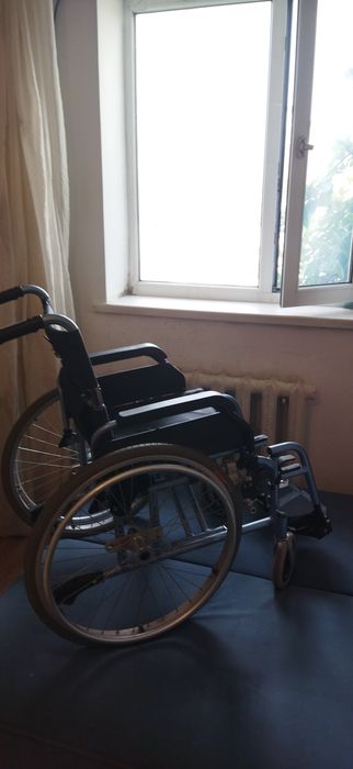 Инвалидная коляска