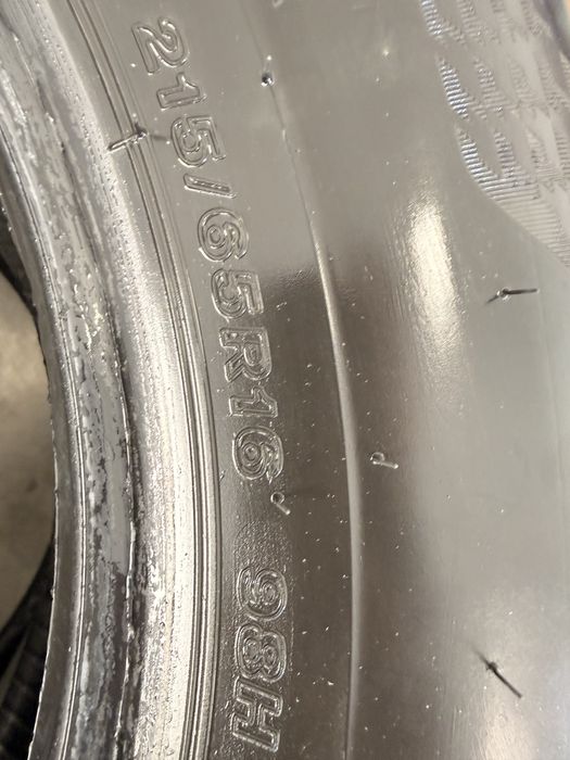 Vand 2 anvelope Bridgestone