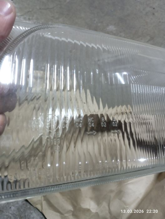 Стекло фары ауди С4А6