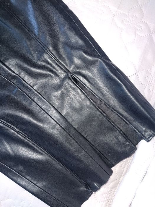 Кожаные брюки от ZARA