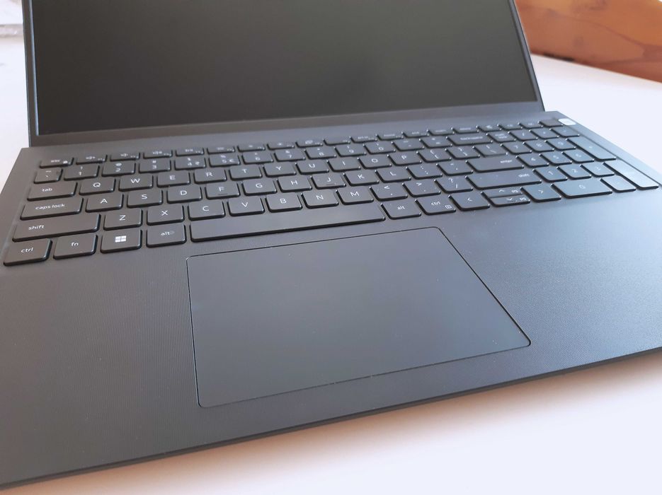 Dell Vostro 3520 - Intel i5-1235U | 16GB RAM | 512GB SSD - (Отличен, Гаранция)