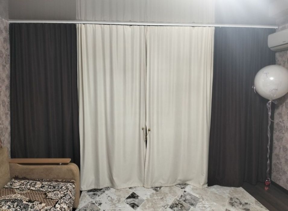 Продам шторы с тюлями