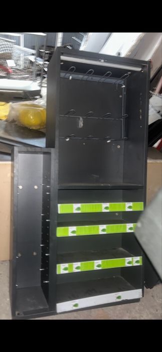 Стелаж за магазин със стъклени вратички за касова зона 68/20 Н-123