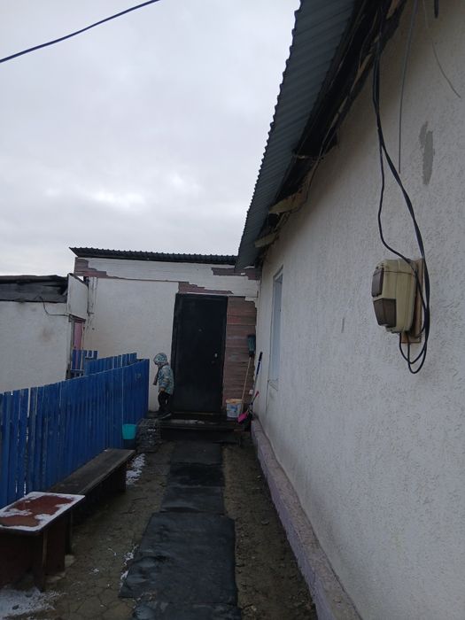 Продам пол дома в 2х квартирном доме