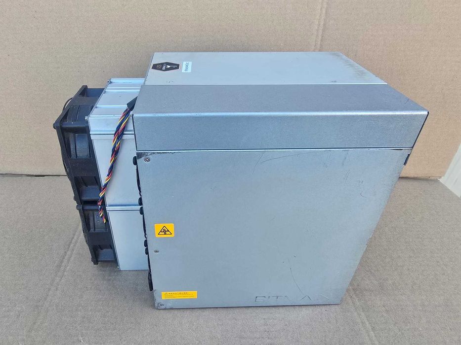 Antminer S21 200TH Bitcoin Miner 200T
