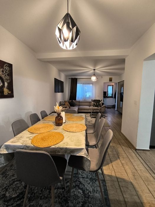 195000e Casa tip duplex Valea Adanca la strada asfaltata, 116mp toate utilitatile,mobilata și utilata complet, beci, bucătărie de vara, alarma AC etc
