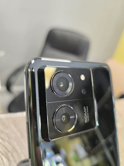 Xiaomi 13T 12RAM 256GB + кейс