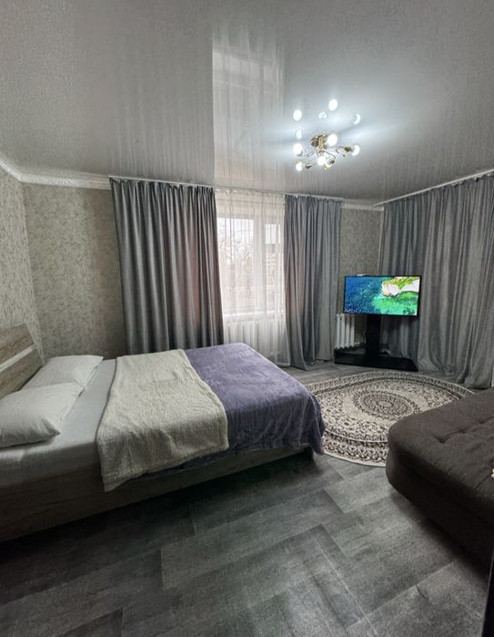 Сдам 2х комнатную квартиру. "ЦЕНТР"