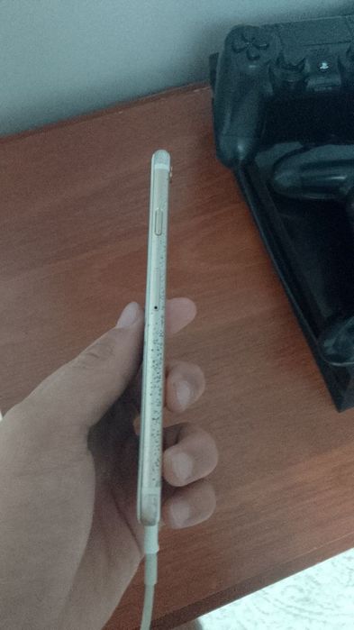 Продаю два Айфона 6  на 32 Гб