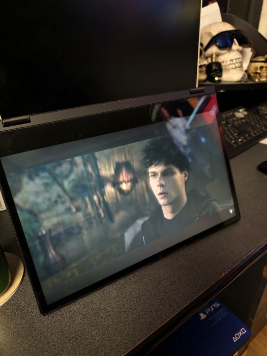 Vând Sau Schimb Leptop Cu Thouch Lenovo