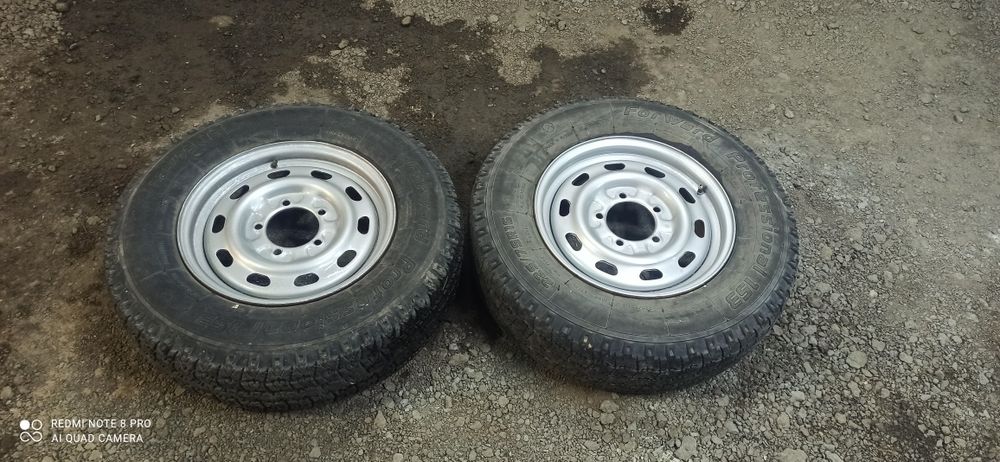 Два калеса на УАЗ р 16.