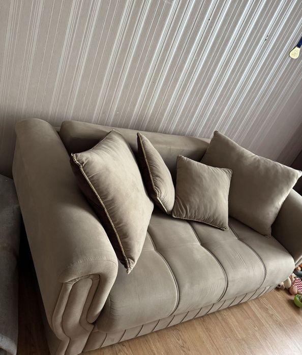 Диван сатылады СРОЧНО