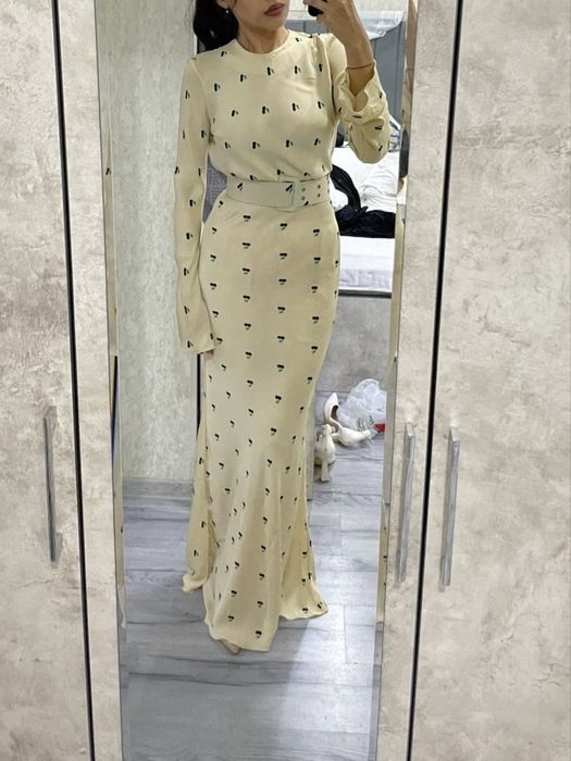 Продам платье в идеальном состояние