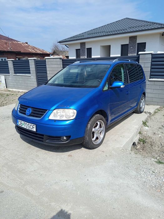 Se vinde autoturism